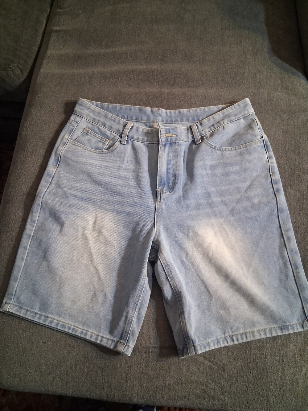 Men's Light Wash Denim Jean Shorts